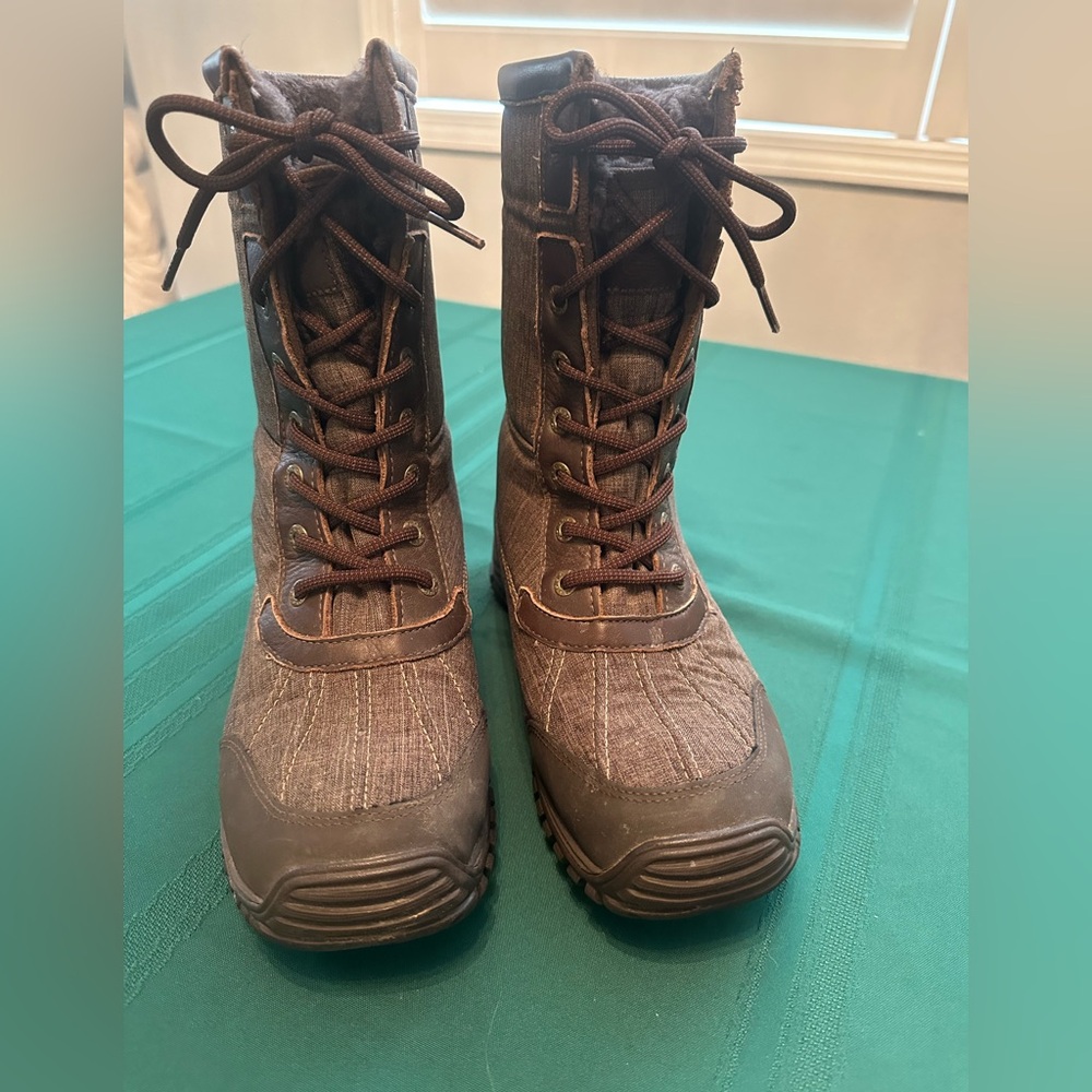 UGG Adirondack III Sheep Skin Boots in Brown